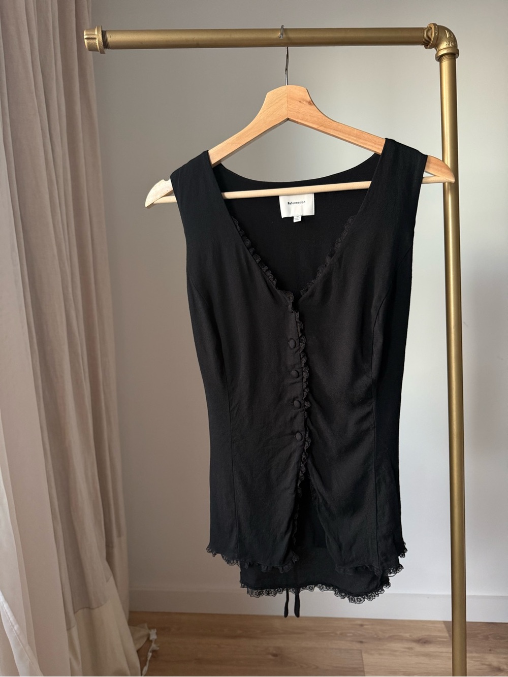 Reformation Skylar Lace Top Black Noir 16 - Picture 5 of 14